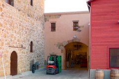 lg_frankfamily_cellar